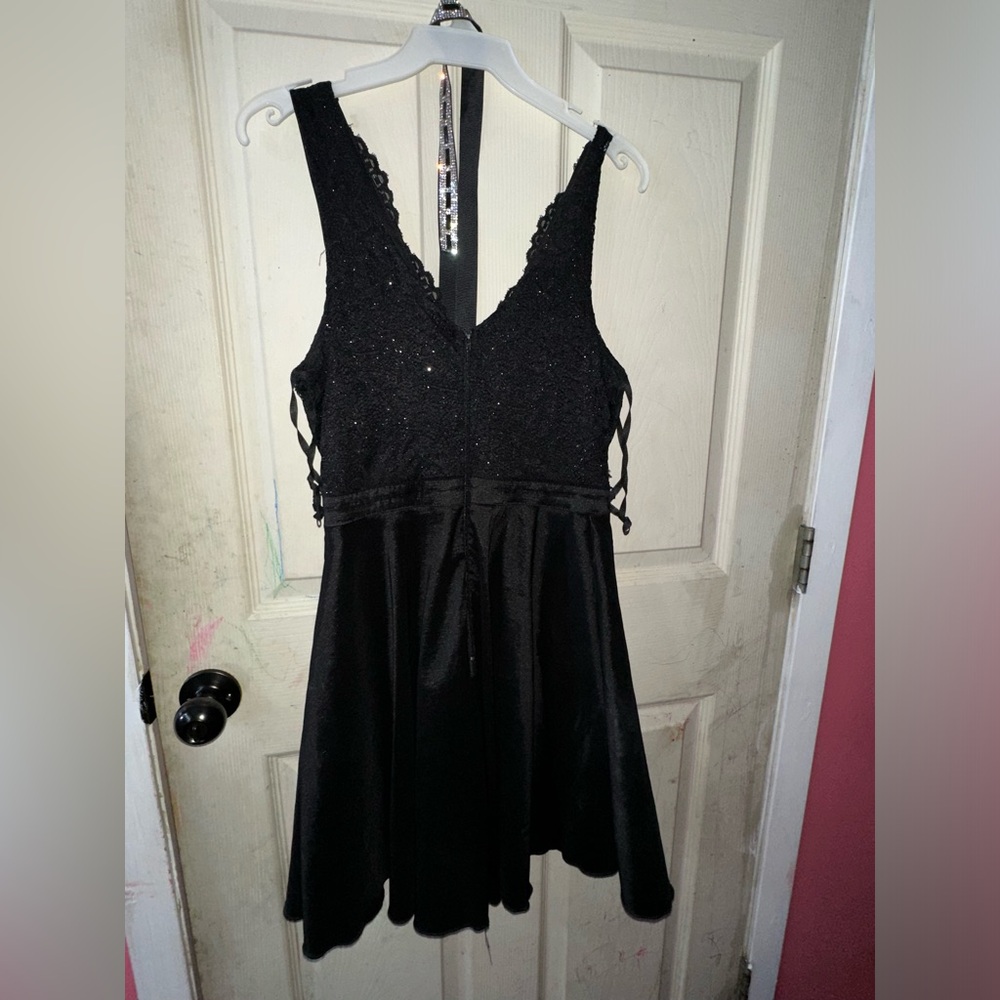 Rory USA Sparkly Black Midi/Short Dress